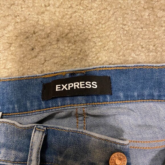 Express High Waisted Light Wash Raw Hem Cropped Flare Jeans - Picture 4 of 5